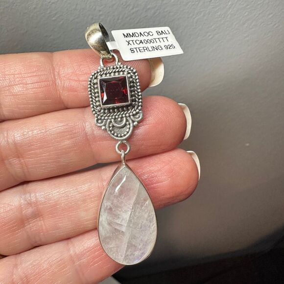NWT Moonstone Cabochon and faceted Garnet in Bali Sterling Silver pendant! - Picture 11 of 11